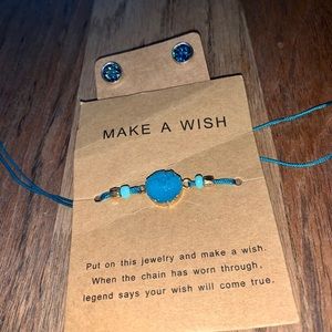 Earring and necklace set